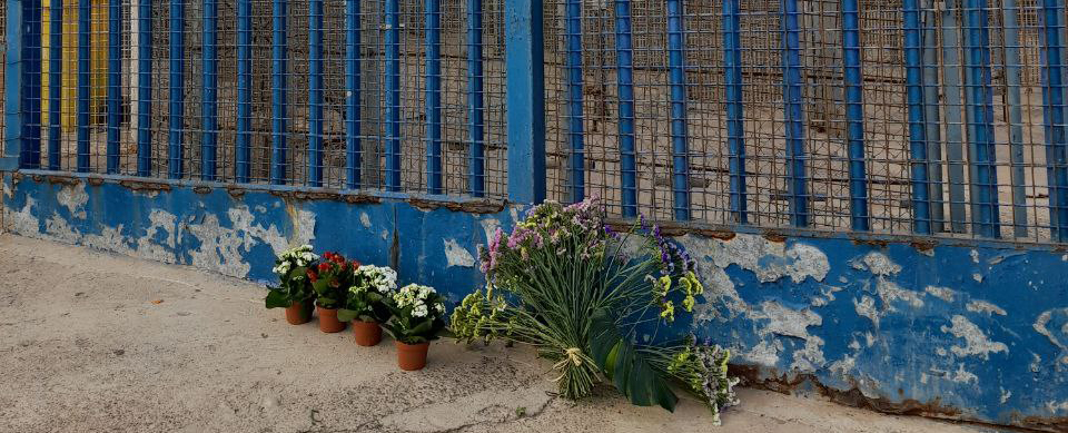 Homenaje en la valla de Melilla, frontera con Nador, a seis meses de la tragedia.